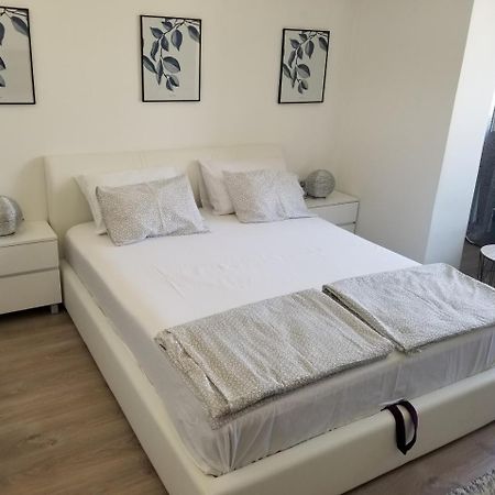 Studio Angel Novi Sad Esterno foto