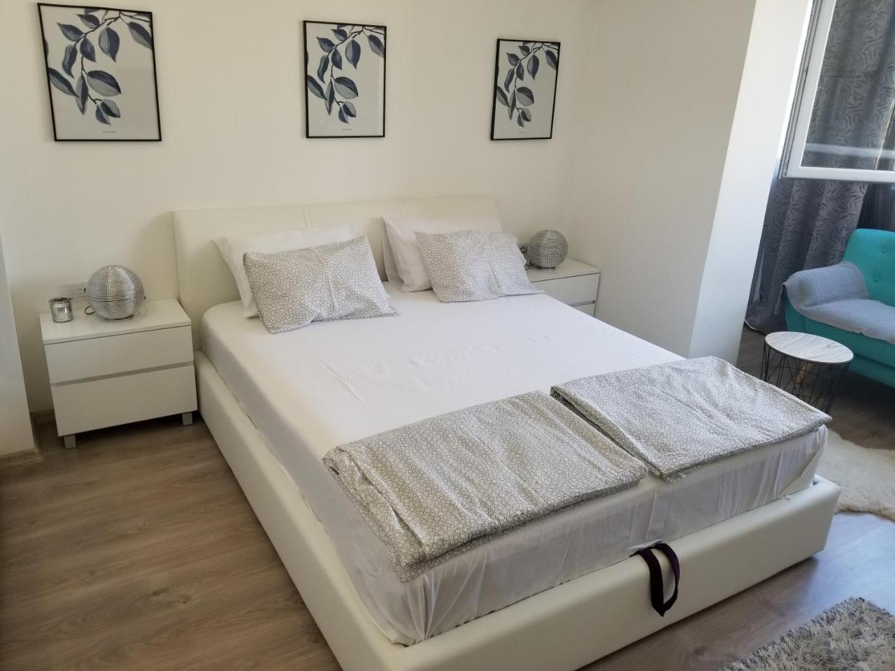 Studio Angel Novi Sad Esterno foto